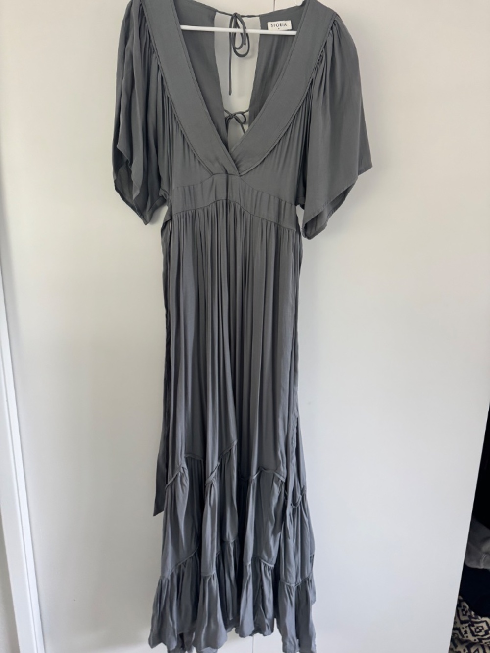 Vici Storia Flowy Midi / Maxi Dress - Size Medium
